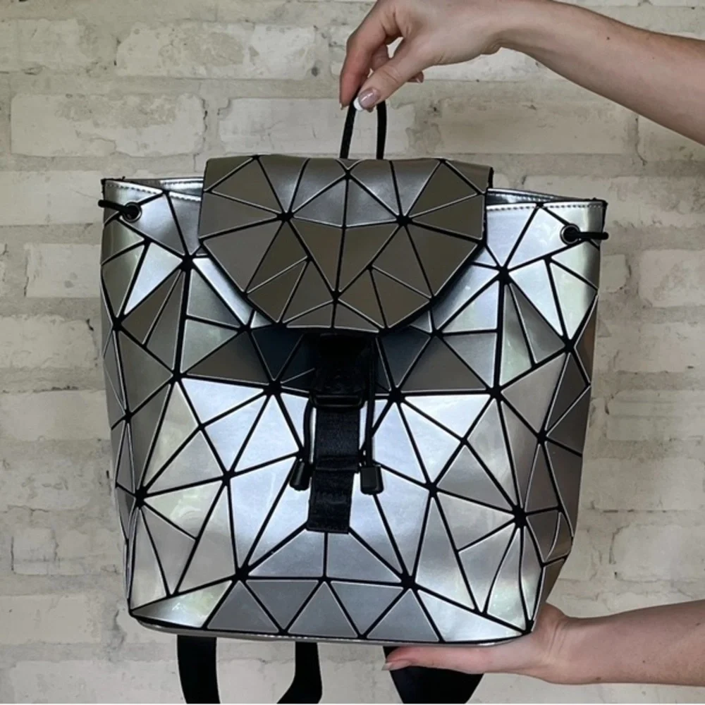 Geometric silver backpack 🤍🖤 - Picture 2 of 4